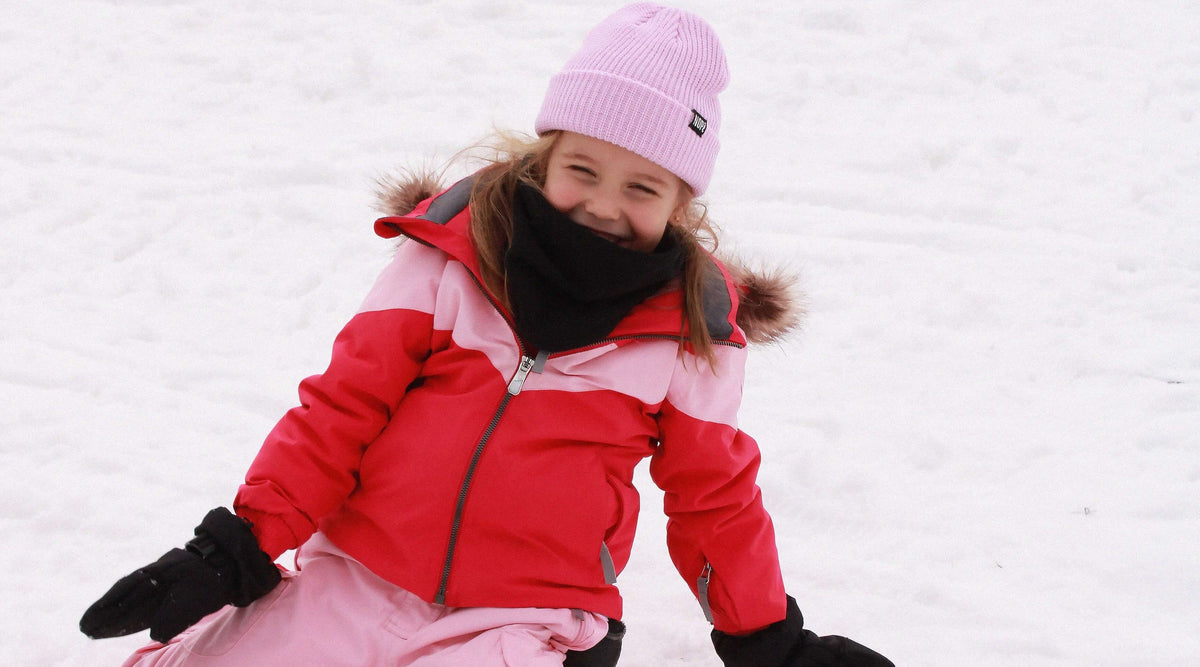 enfant avec tuque nopé