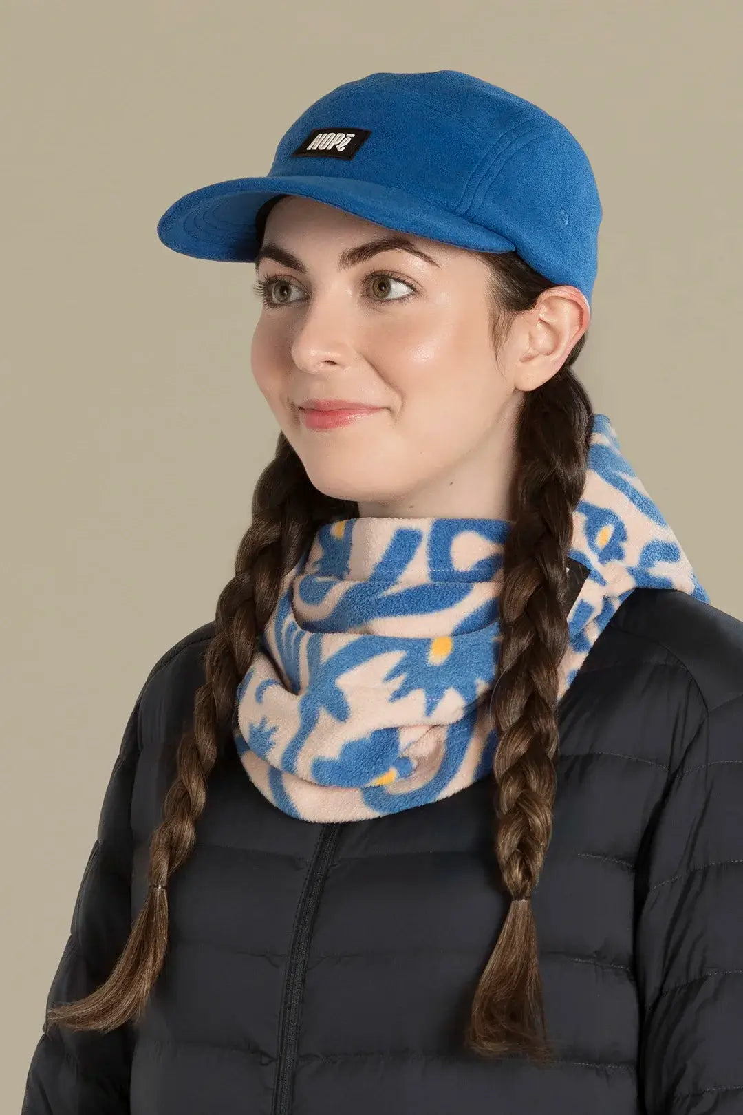 capuche pour adulte nopé de couleur flore bleue avec casquette bleue