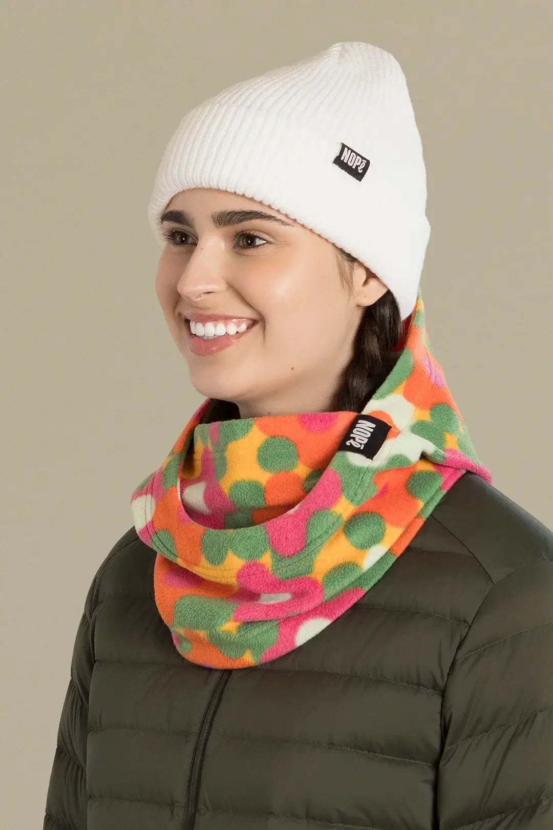 capuche pour adulte nopé de couleur jardin printemps avec beanie blanc