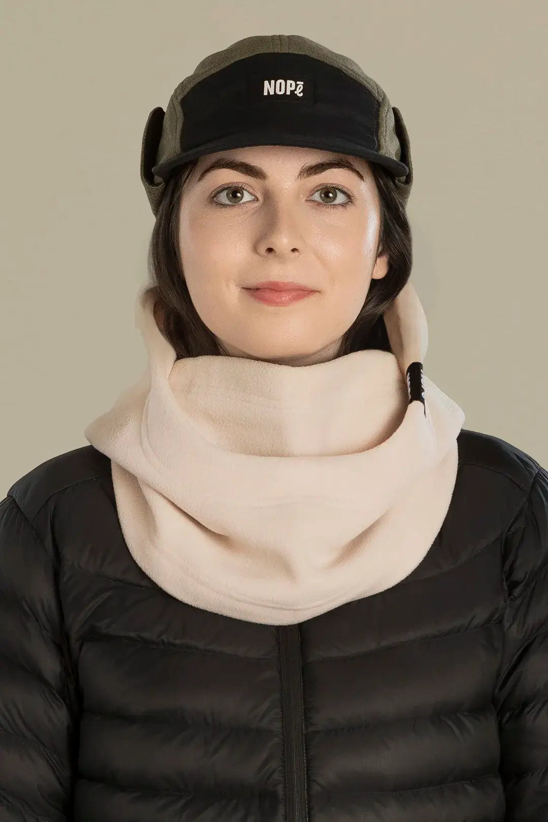 casquette trappeur nopé pour adulte de couleur kaki avec capuche crème
