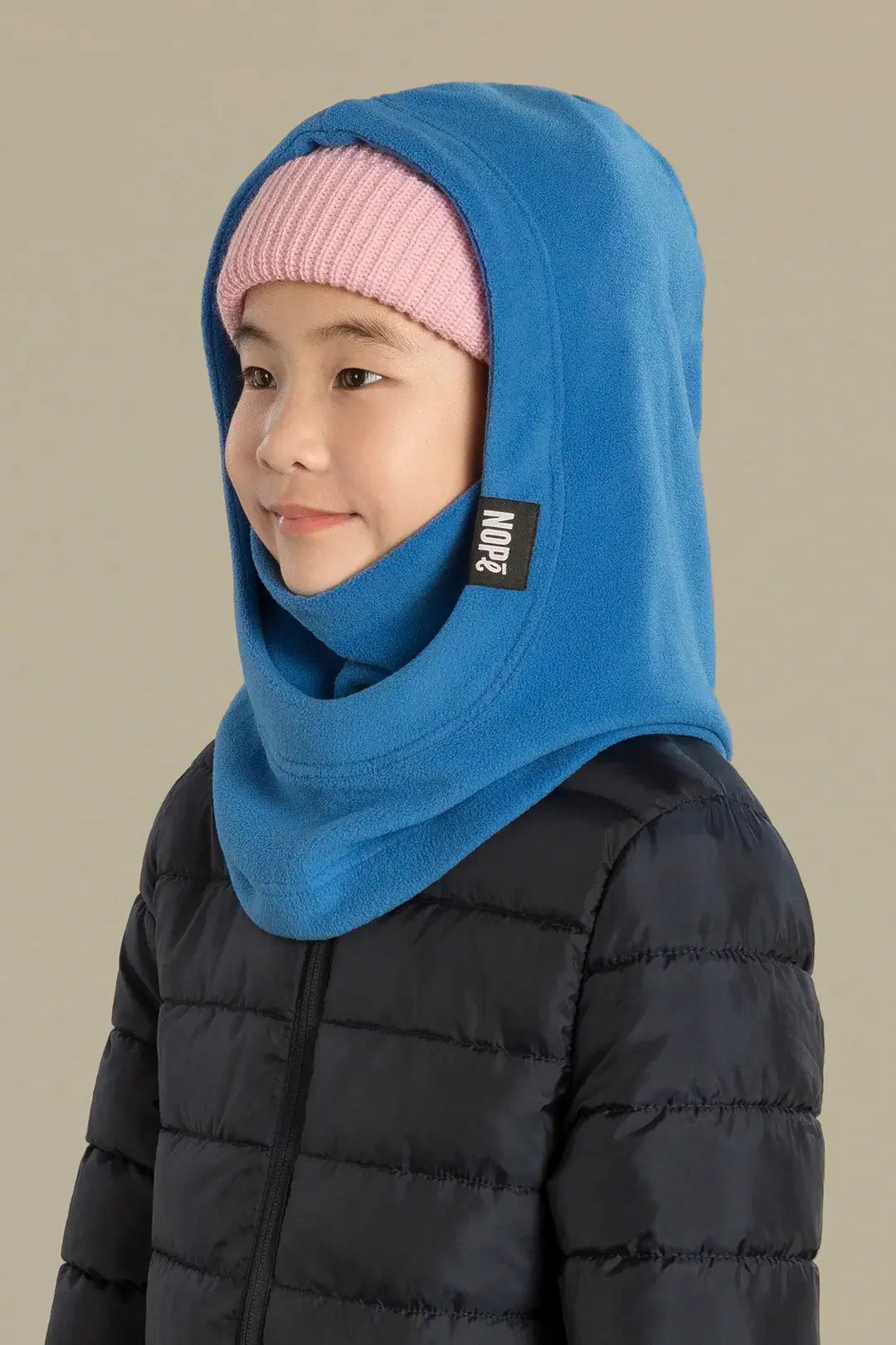 capuche pour enfant nopé de couleur bleue bleuet avec un beanie couleur sunset
