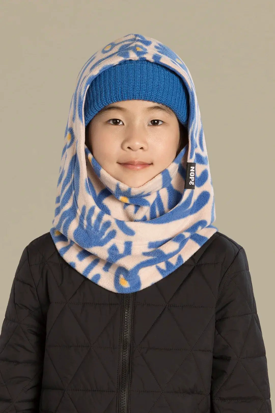capuche pour enfant nopé de couleur flore bleue avec beanie bleue bleuet