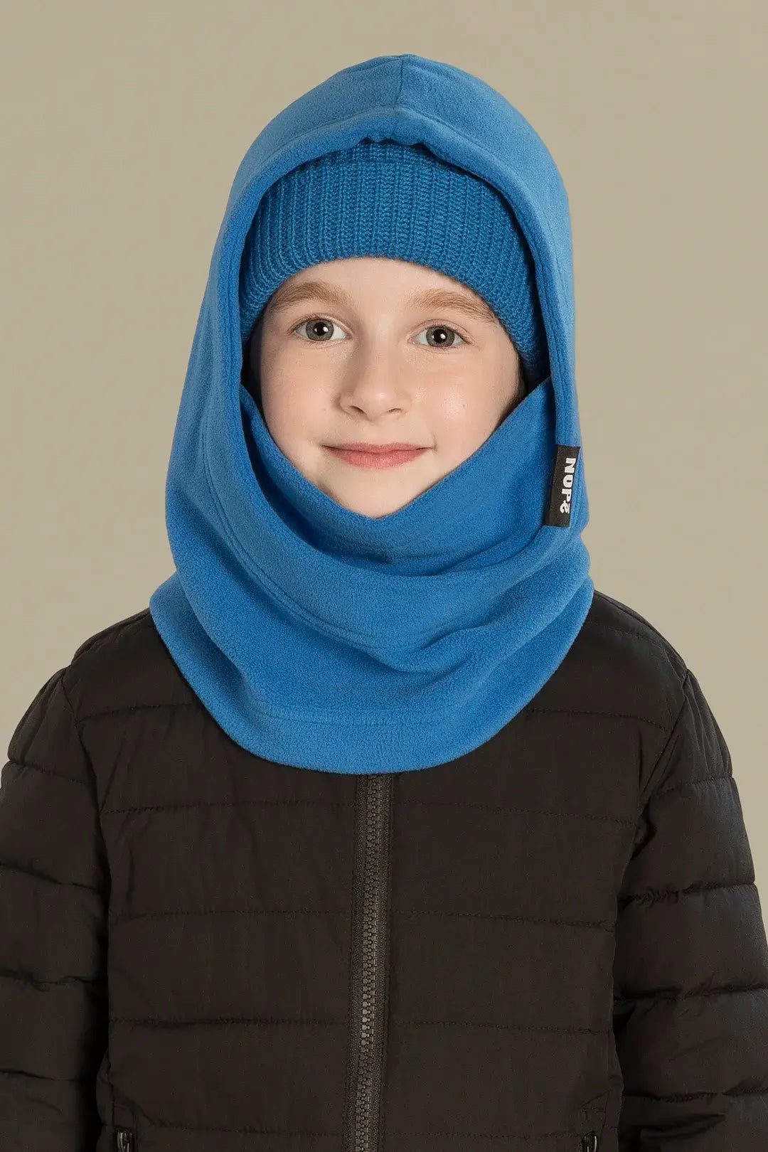 capuche pour enfant nopé et un beanie de couleur bleue bleuet