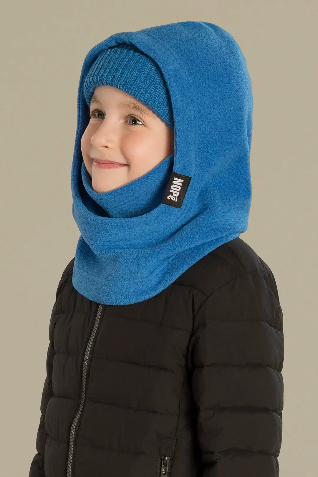 capuche pour enfant nopé et un beanie de couleur bleue bleuet