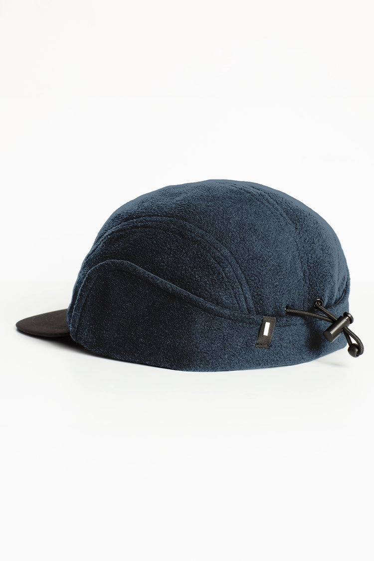 casquette trappeur nopé de couleur cobalt